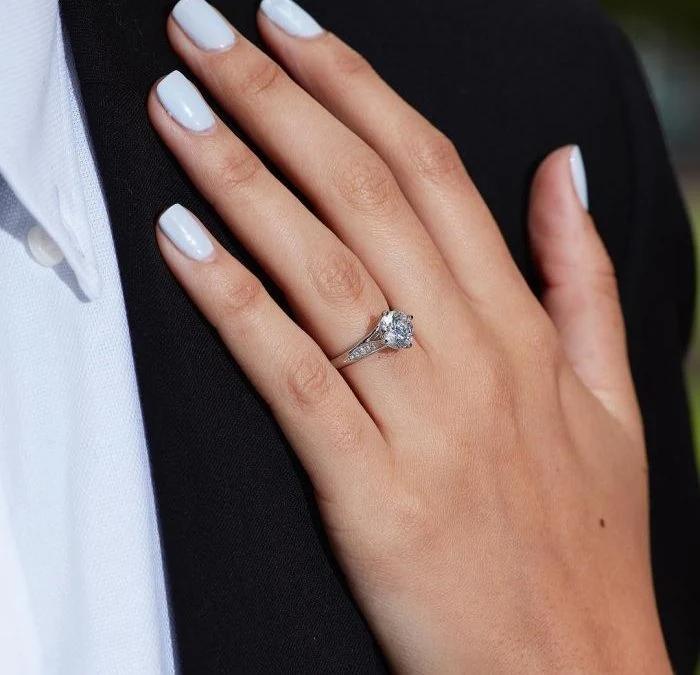 Online Jeweler Launches Digital Custom Engagement Ring Builder